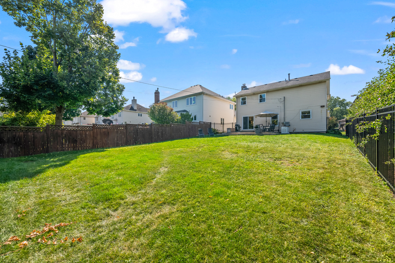 0S579 Robbins Street, Winfield, IL 60190