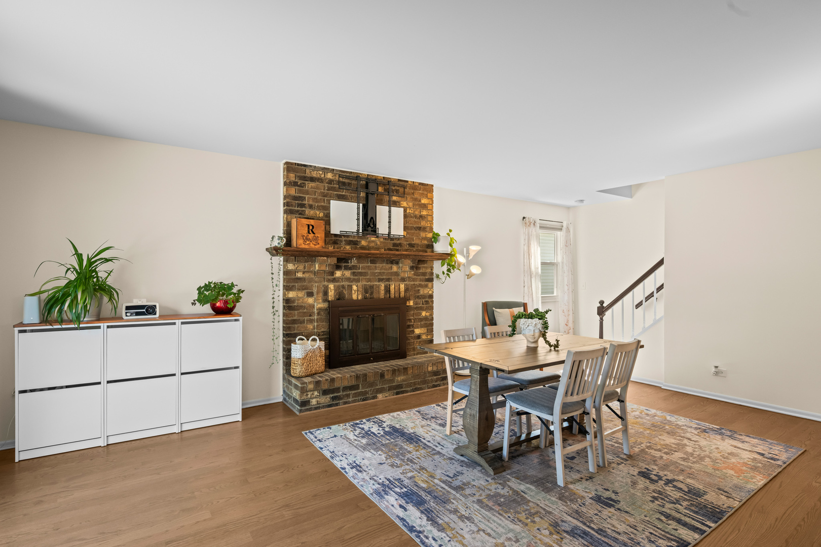 0S579 Robbins Street, Winfield, IL 60190