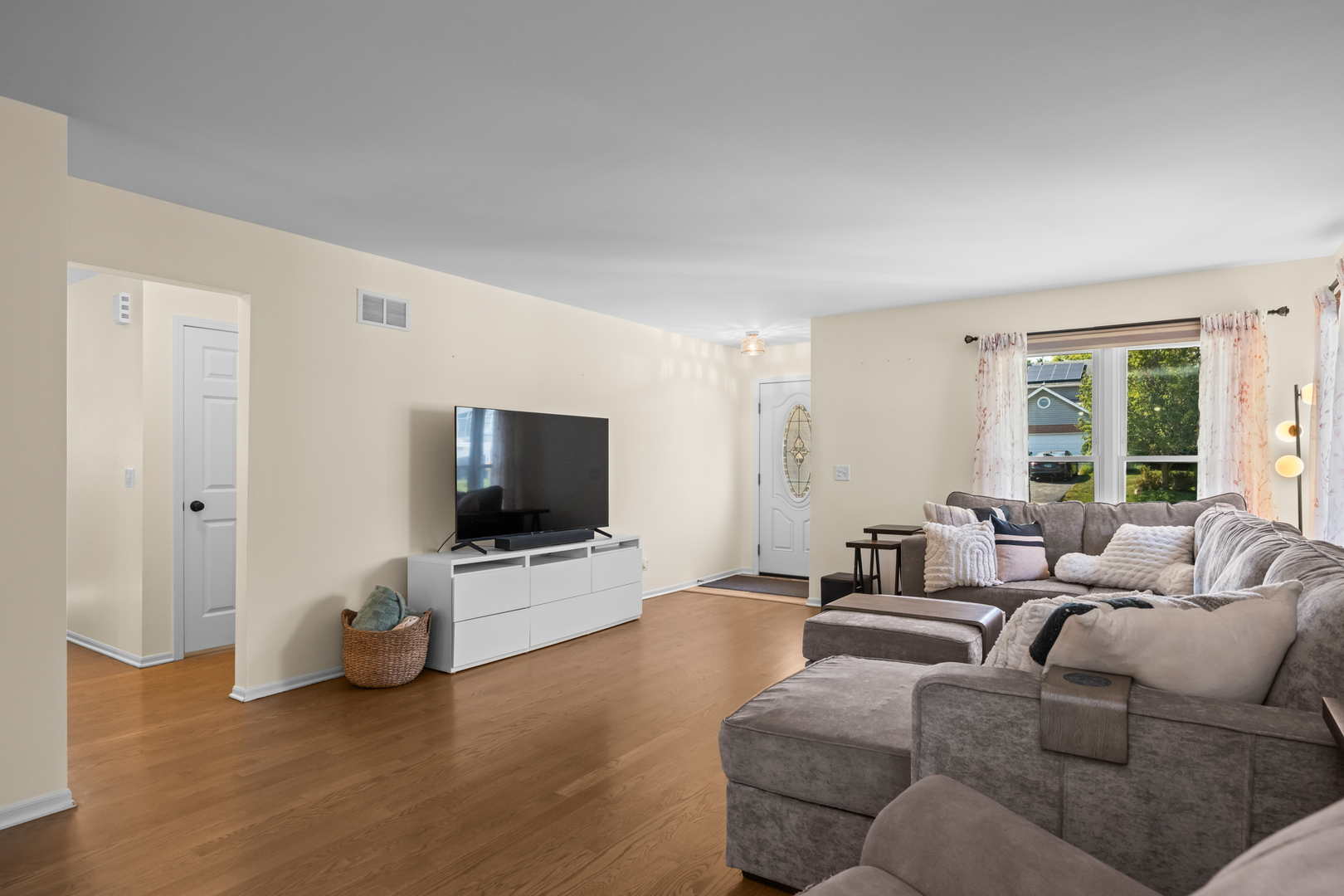 0S579 Robbins Street, Winfield, IL 60190