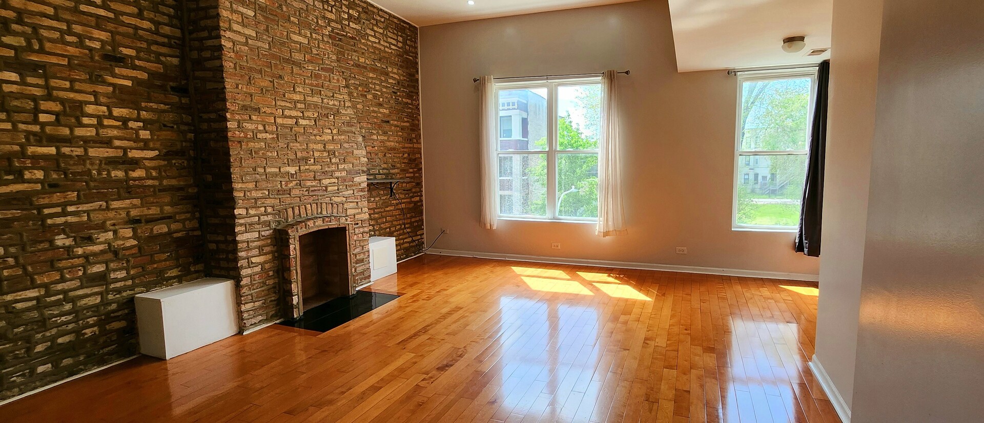 4609 S Vincennes Avenue #2, Chicago, IL 60653
