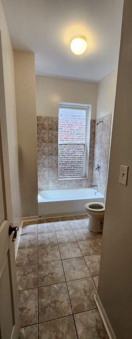 4609 S Vincennes Avenue #2, Chicago, IL 60653