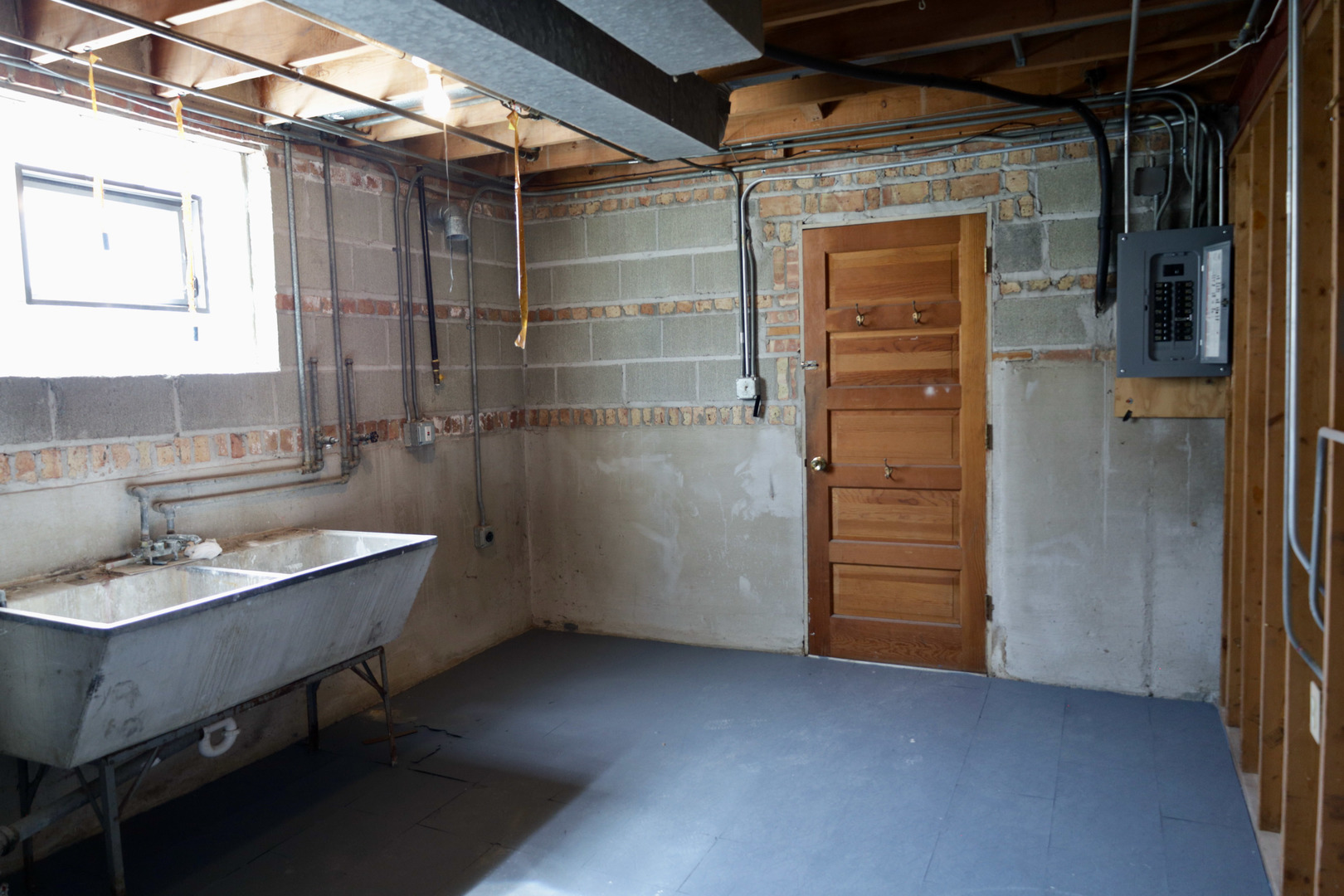 618 Marquette Avenue, Calumet City, IL 60409