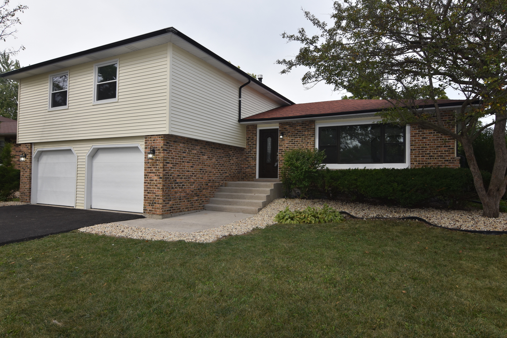 22119 Hillside Drive, Richton Park, IL 60471