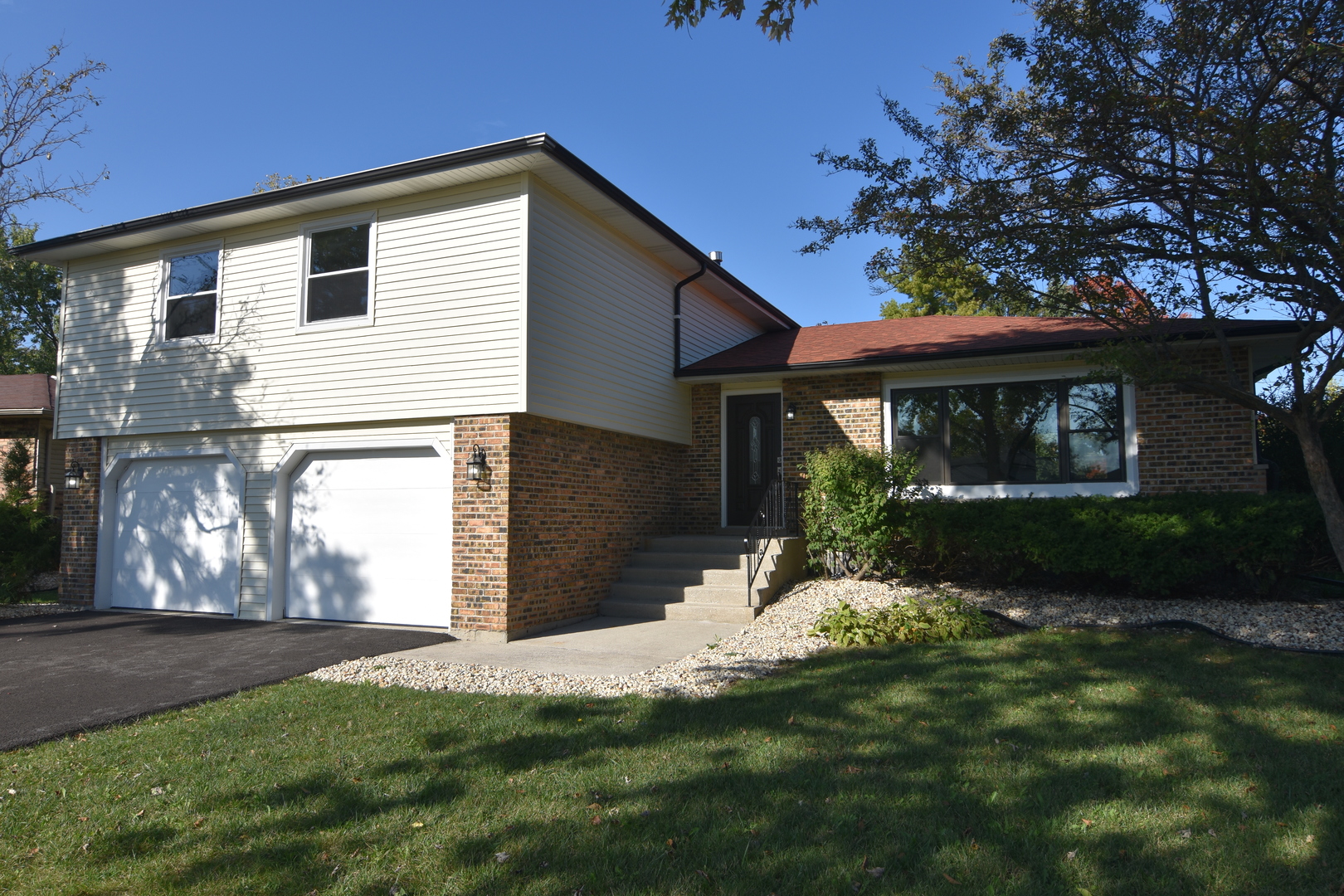 22119 Hillside Drive, Richton Park, IL 60471