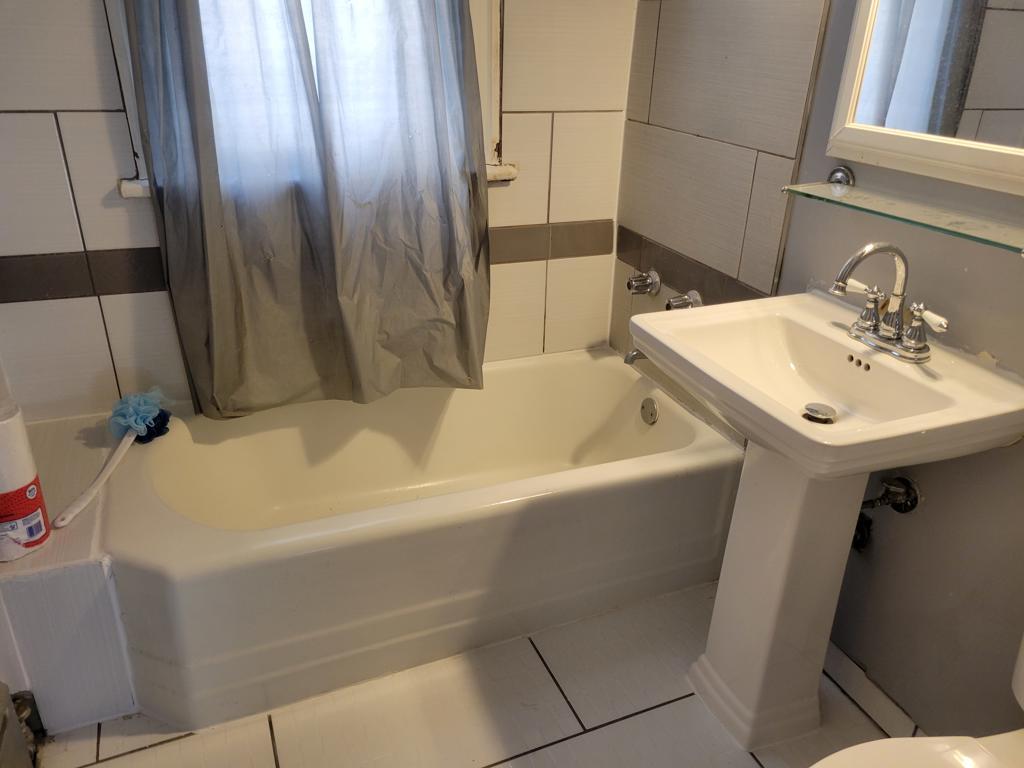 7125 S Cornell Avenue, Chicago, IL 60649