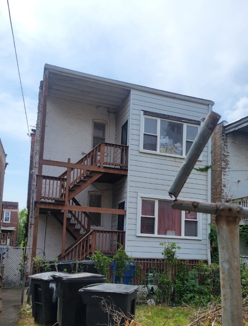 7125 S Cornell Avenue, Chicago, IL 60649