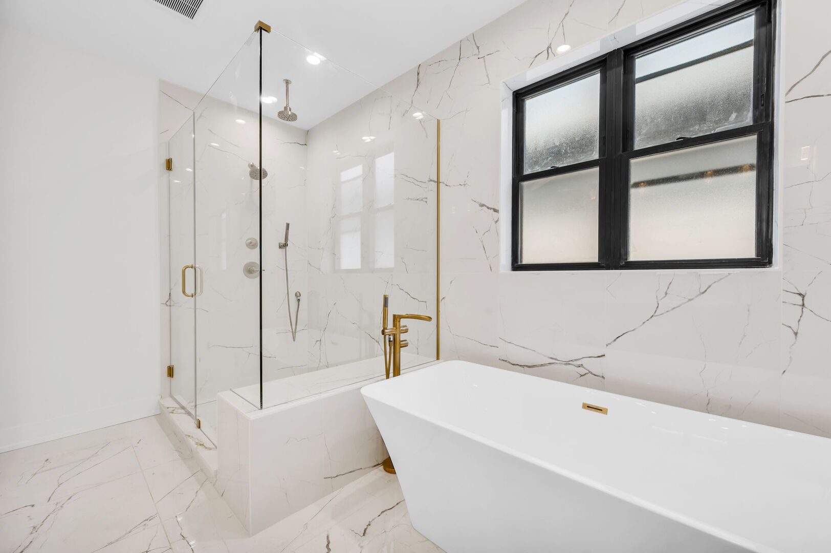 3903 N Drake Avenue, Chicago, IL 60618