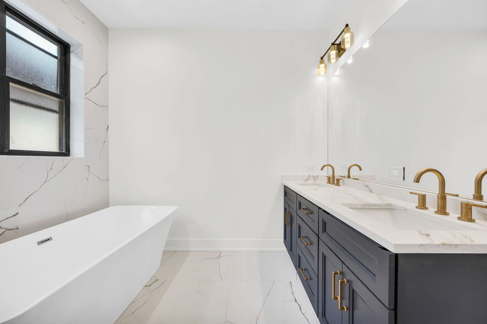 3903 N Drake Avenue, Chicago, IL 60618