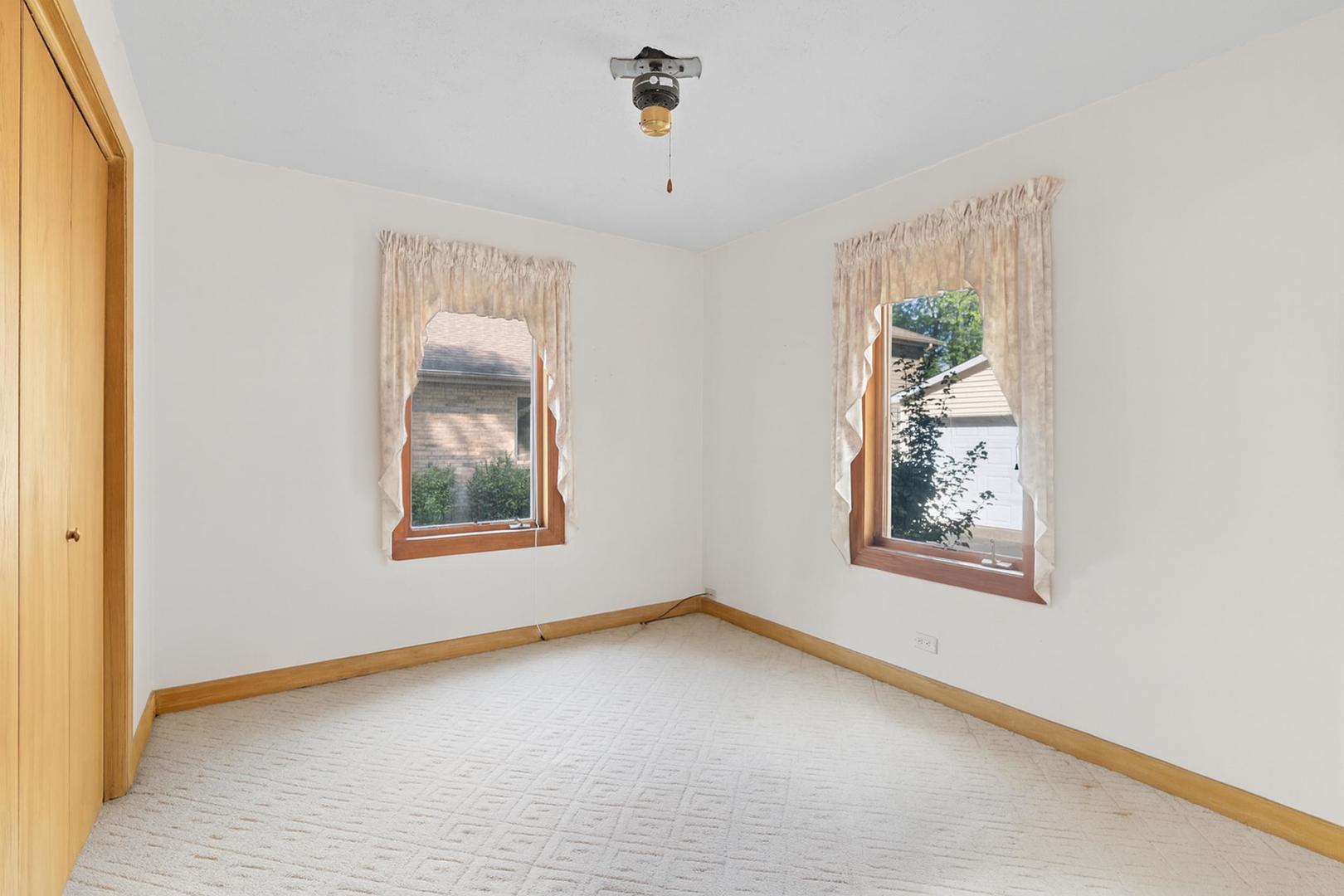 11537 S Kedvale Avenue, Alsip, IL 60803