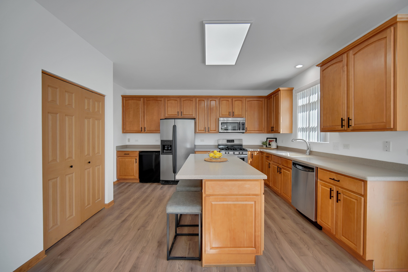 1692 Trails End Lane, Bolingbrook, IL 60490