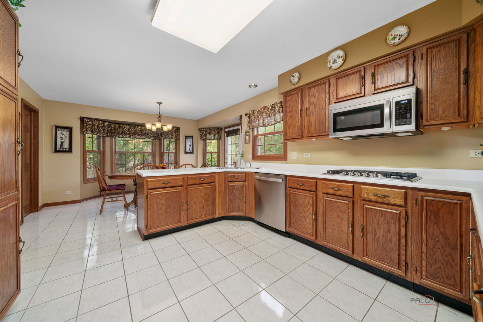 5140 Landers Drive, Hoffman Estates, IL 60192