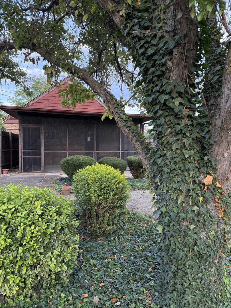 426 S Adeline Avenue, Addison, IL 60101