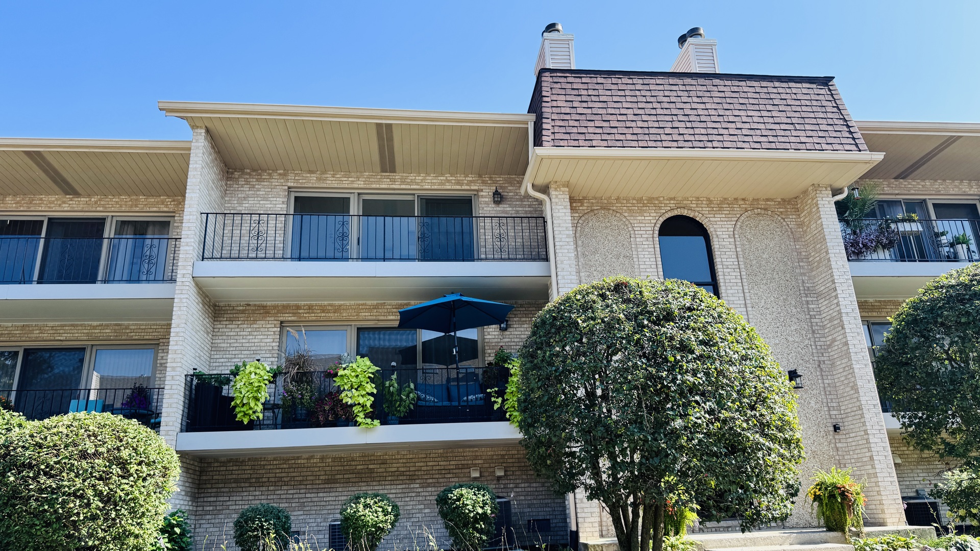 9004 Del Prado Drive #2N, Palos Hills, IL 60465