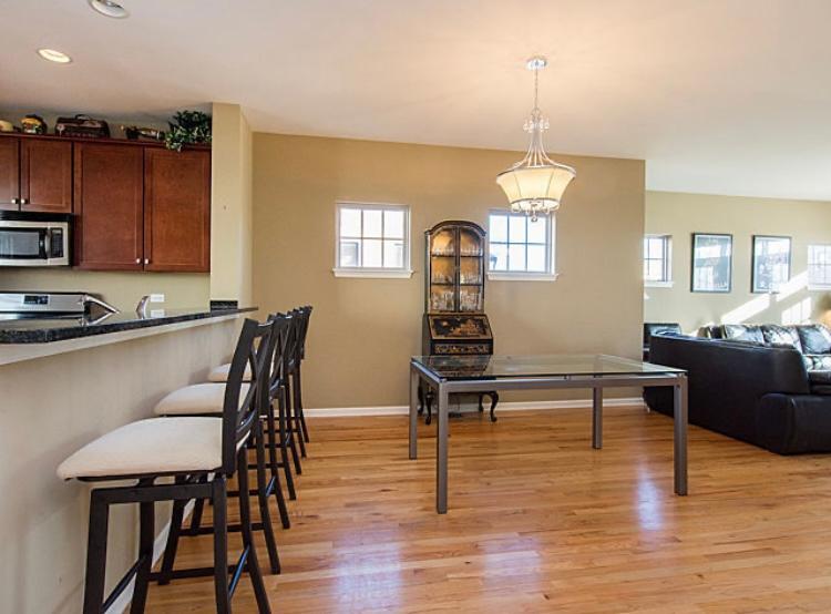 7426 W Fullerton Avenue, Elmwood Park, IL 60707