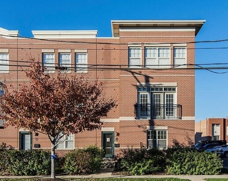 7426 W Fullerton Avenue, Elmwood Park, IL 60707
