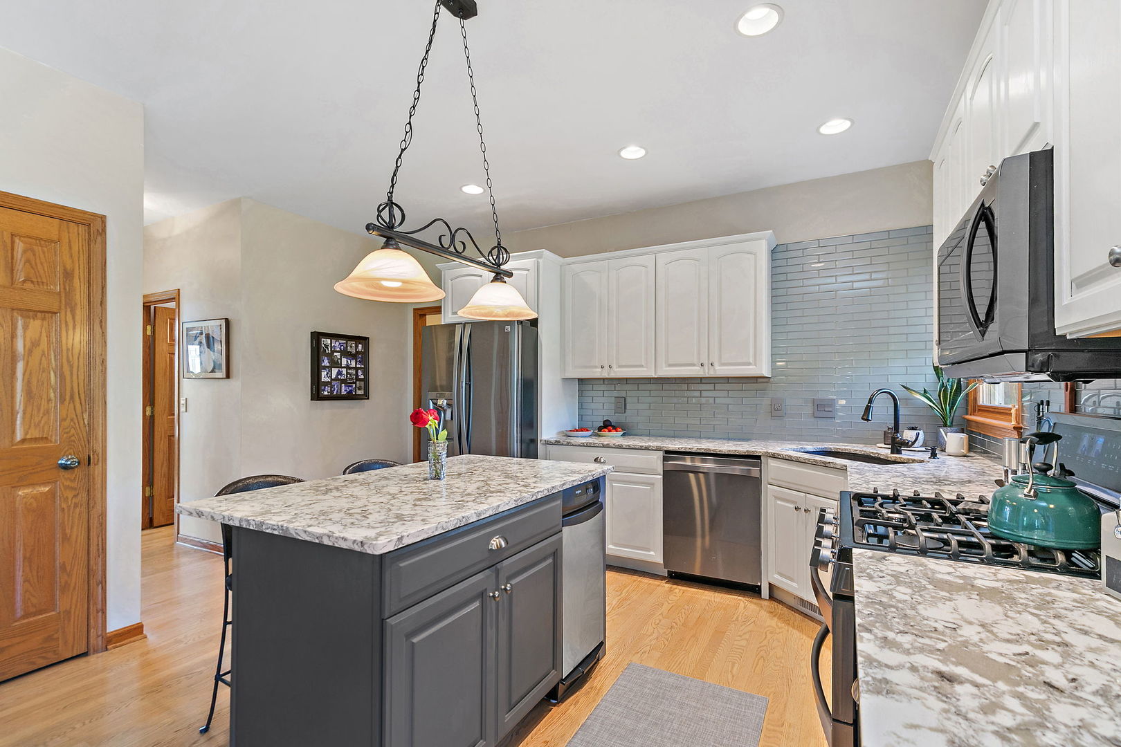 401 John Marshall Lane, Sycamore, IL 60178