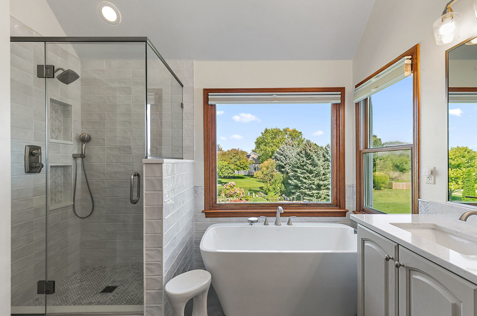 401 John Marshall Lane, Sycamore, IL 60178