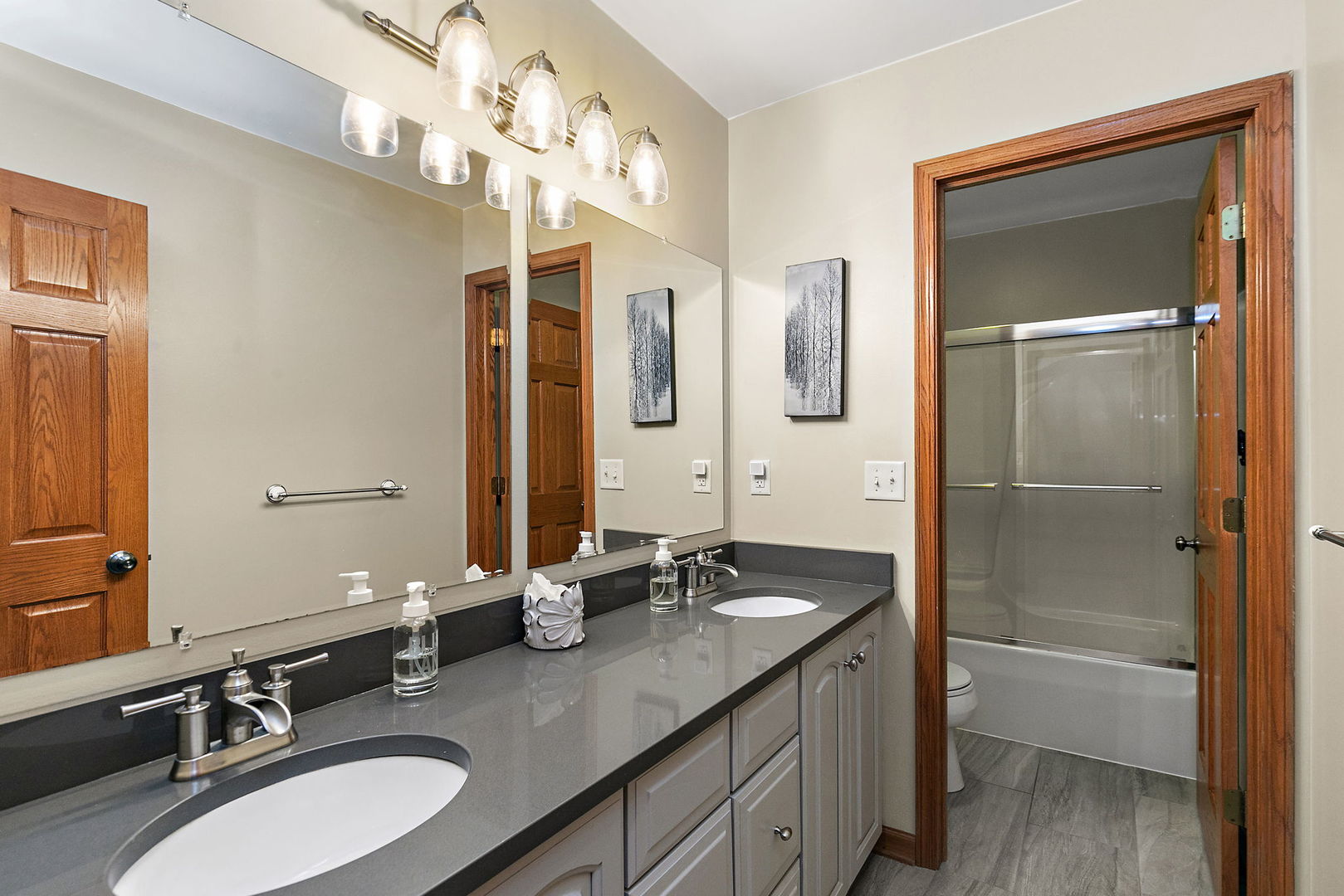 401 John Marshall Lane, Sycamore, IL 60178