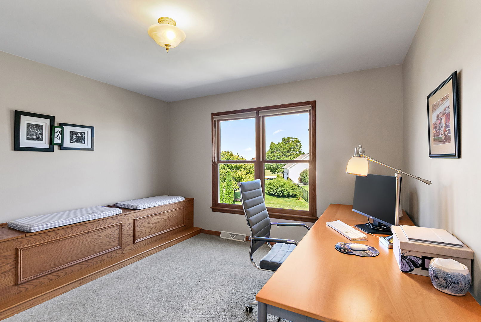 401 John Marshall Lane, Sycamore, IL 60178