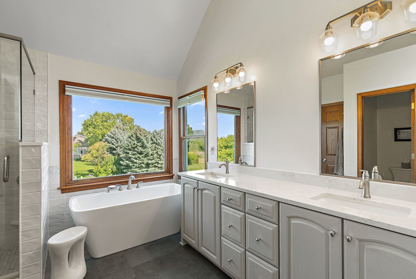 401 John Marshall Lane, Sycamore, IL 60178