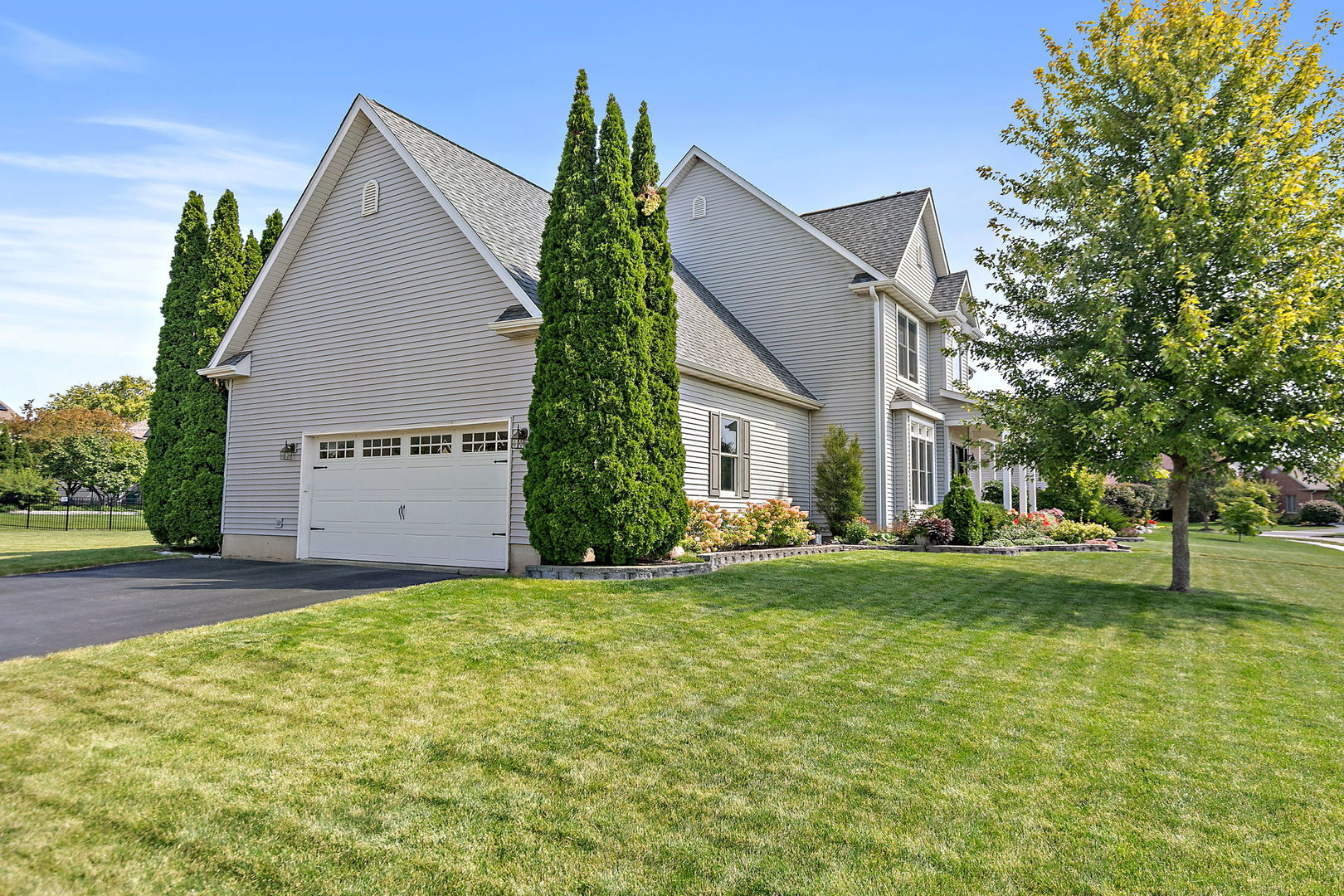 401 John Marshall Lane, Sycamore, IL 60178