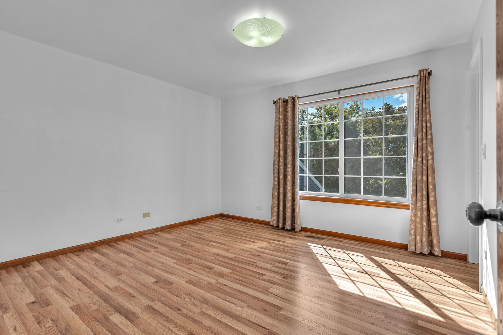 72 Wilton Lane, Mundelein, IL 60060