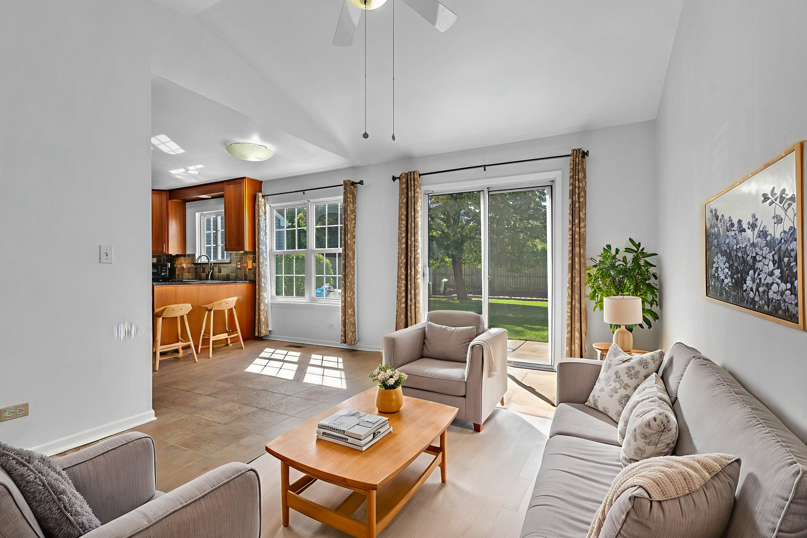 72 Wilton Lane, Mundelein, IL 60060