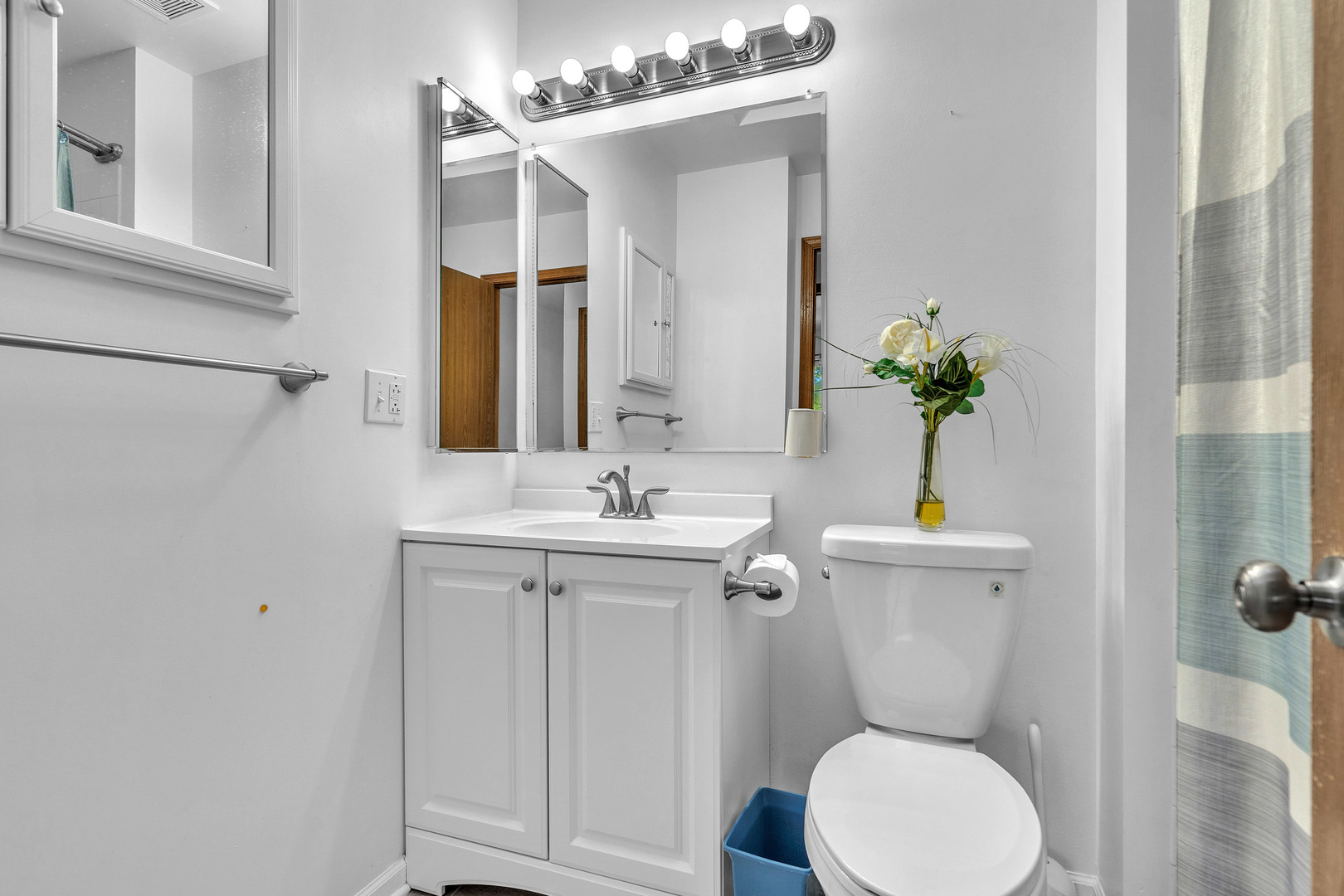 72 Wilton Lane, Mundelein, IL 60060