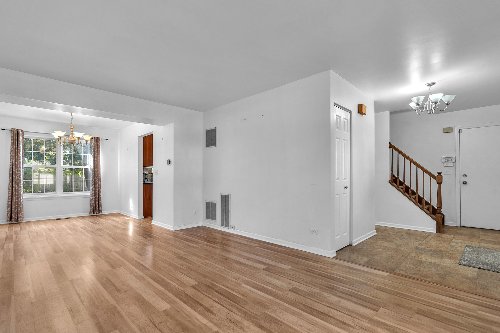 72 Wilton Lane, Mundelein, IL 60060