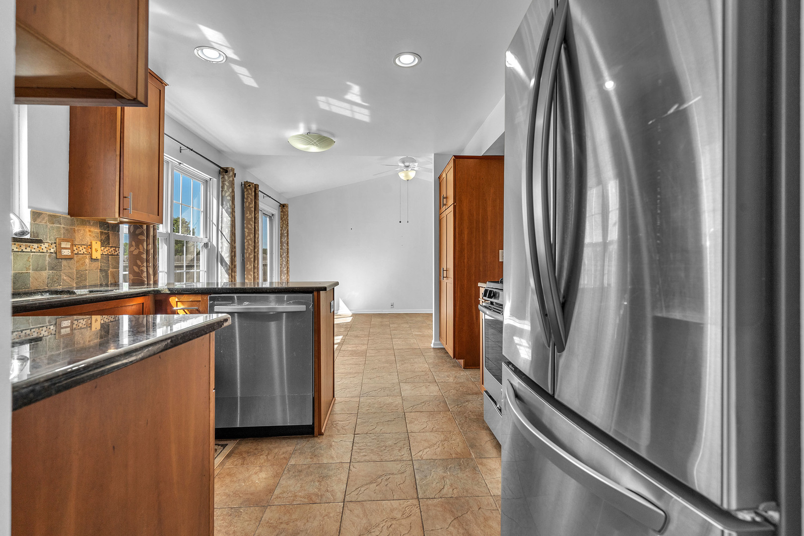 72 Wilton Lane, Mundelein, IL 60060