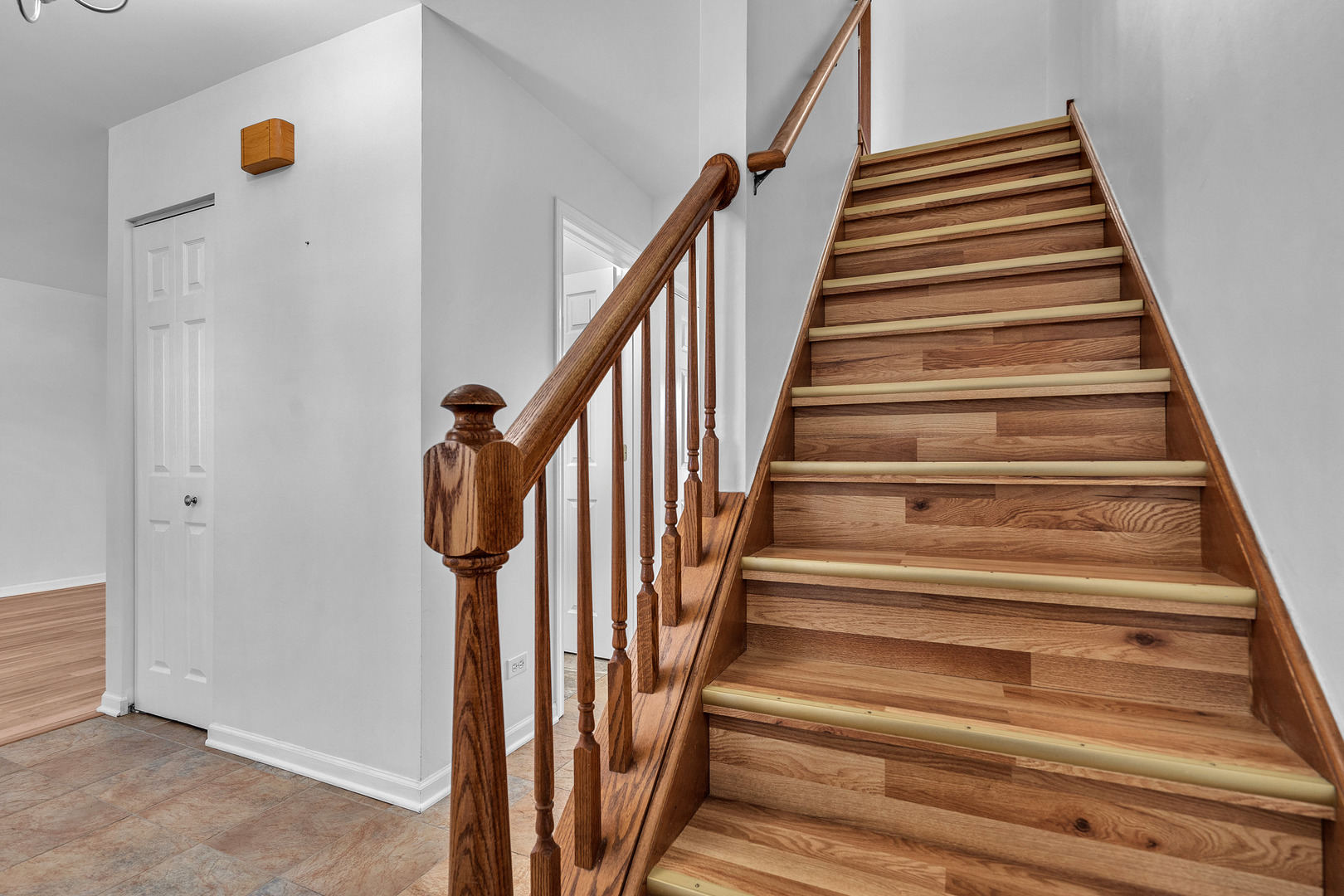 72 Wilton Lane, Mundelein, IL 60060