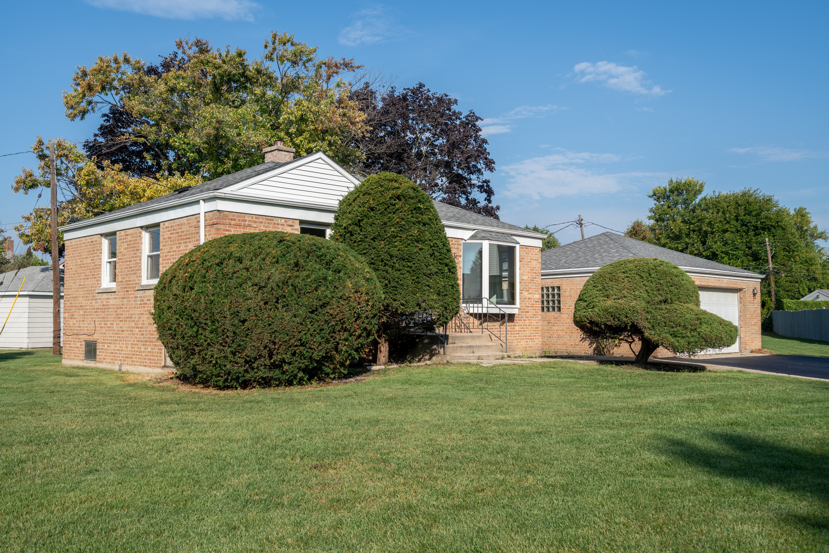 2166 Laura Lane, Des Plaines, IL 60018