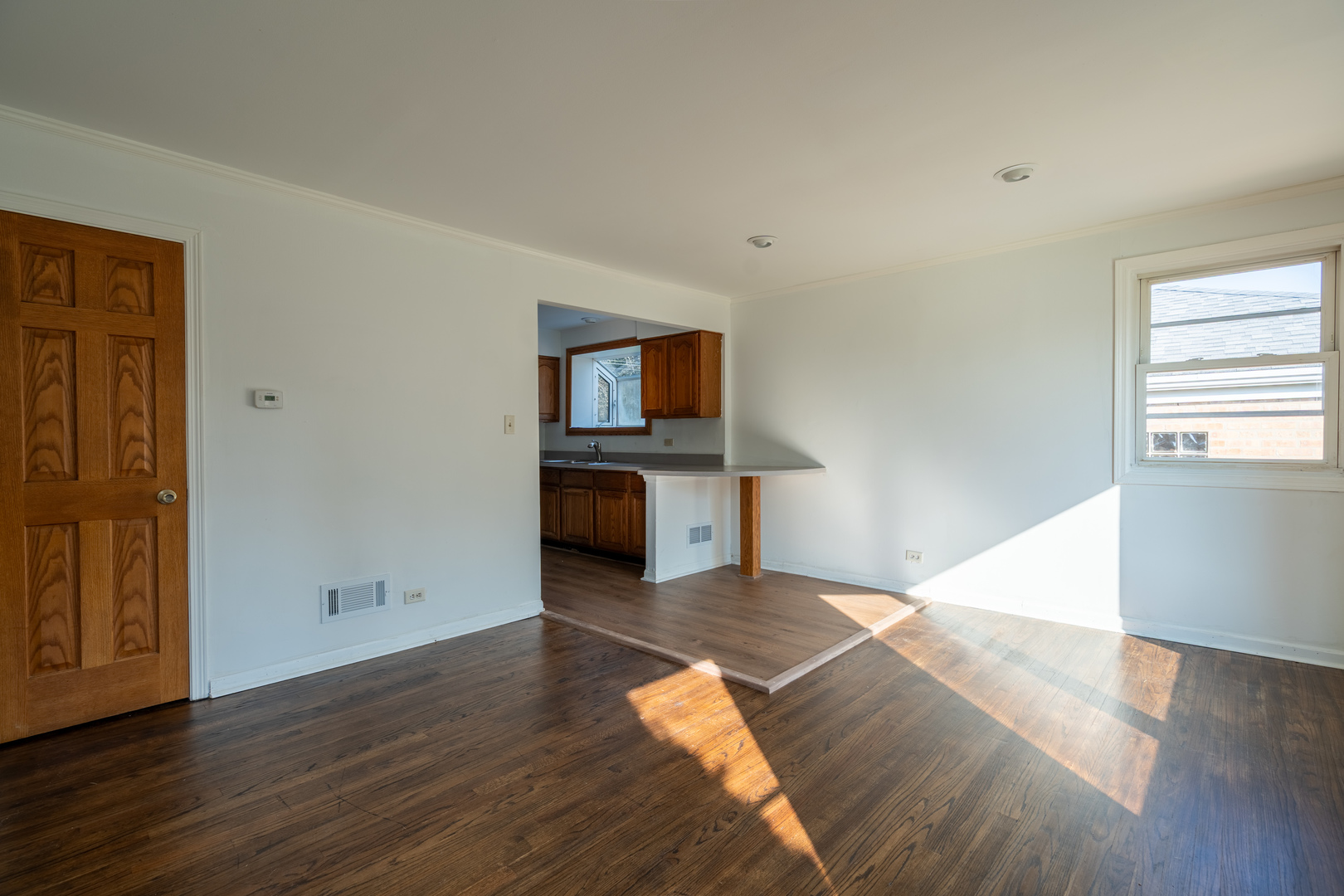 2166 Laura Lane, Des Plaines, IL 60018