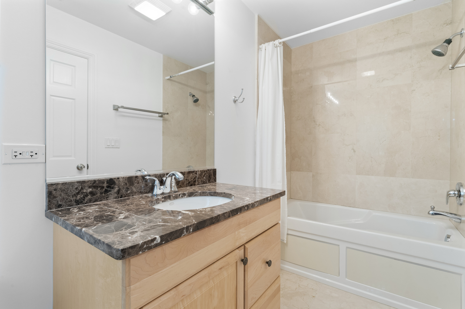 1184 Prospect Lane, Des Plaines, IL 60018