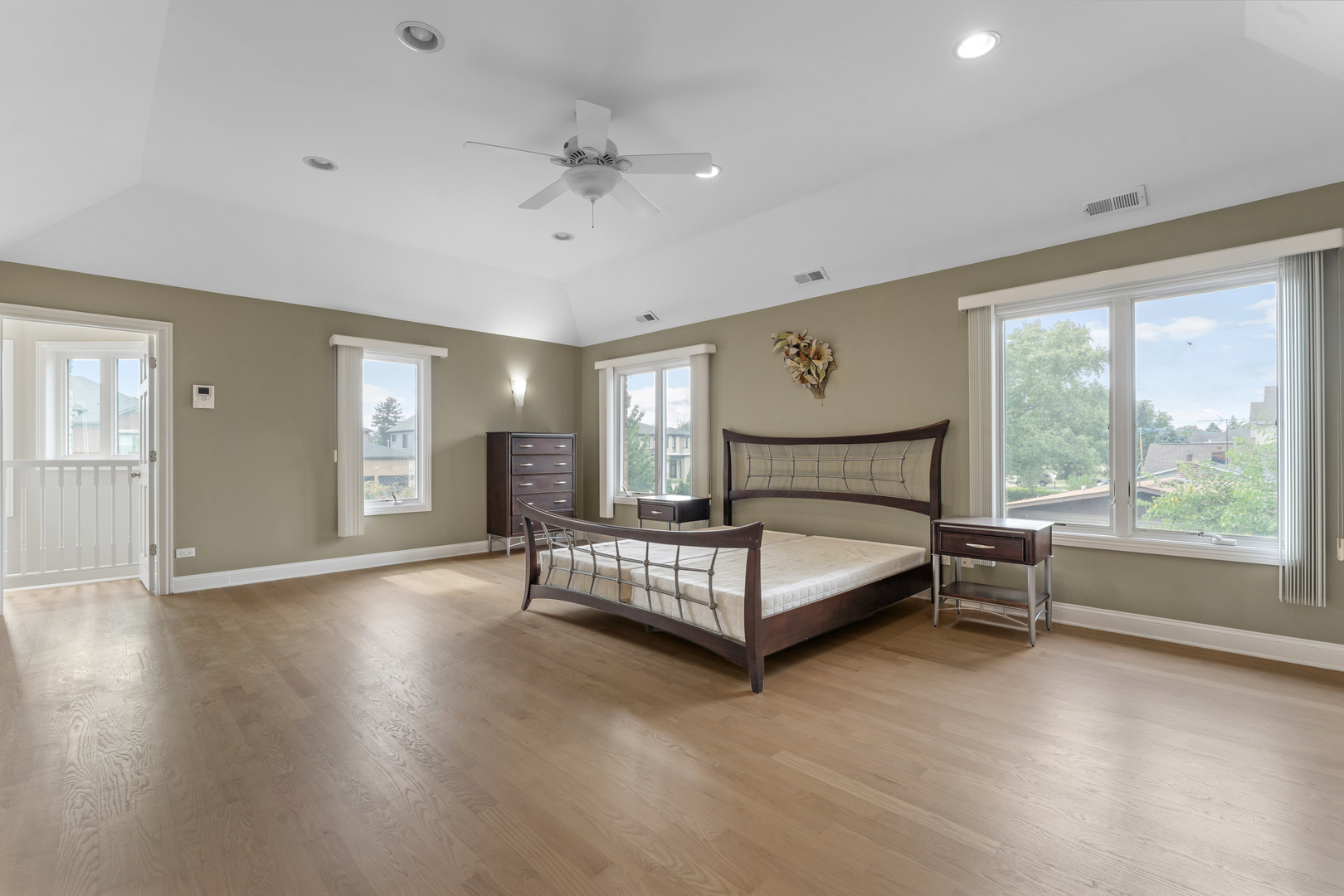 1184 Prospect Lane, Des Plaines, IL 60018