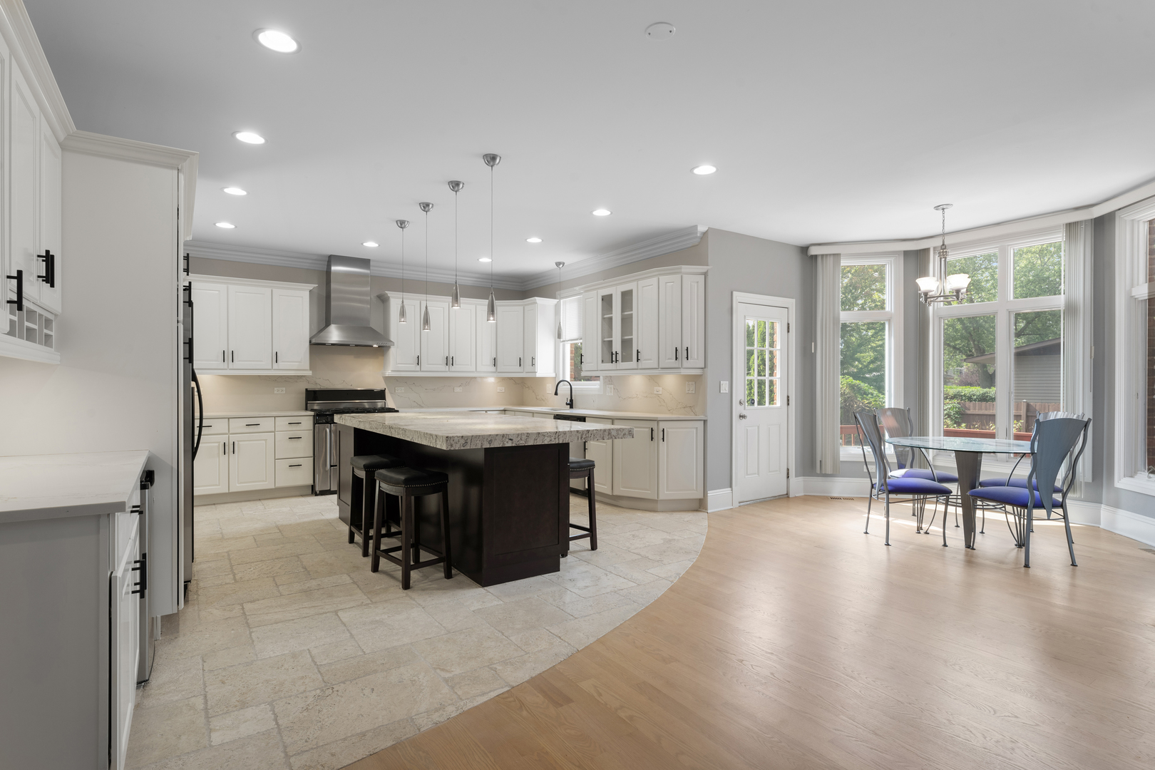 1184 Prospect Lane, Des Plaines, IL 60018