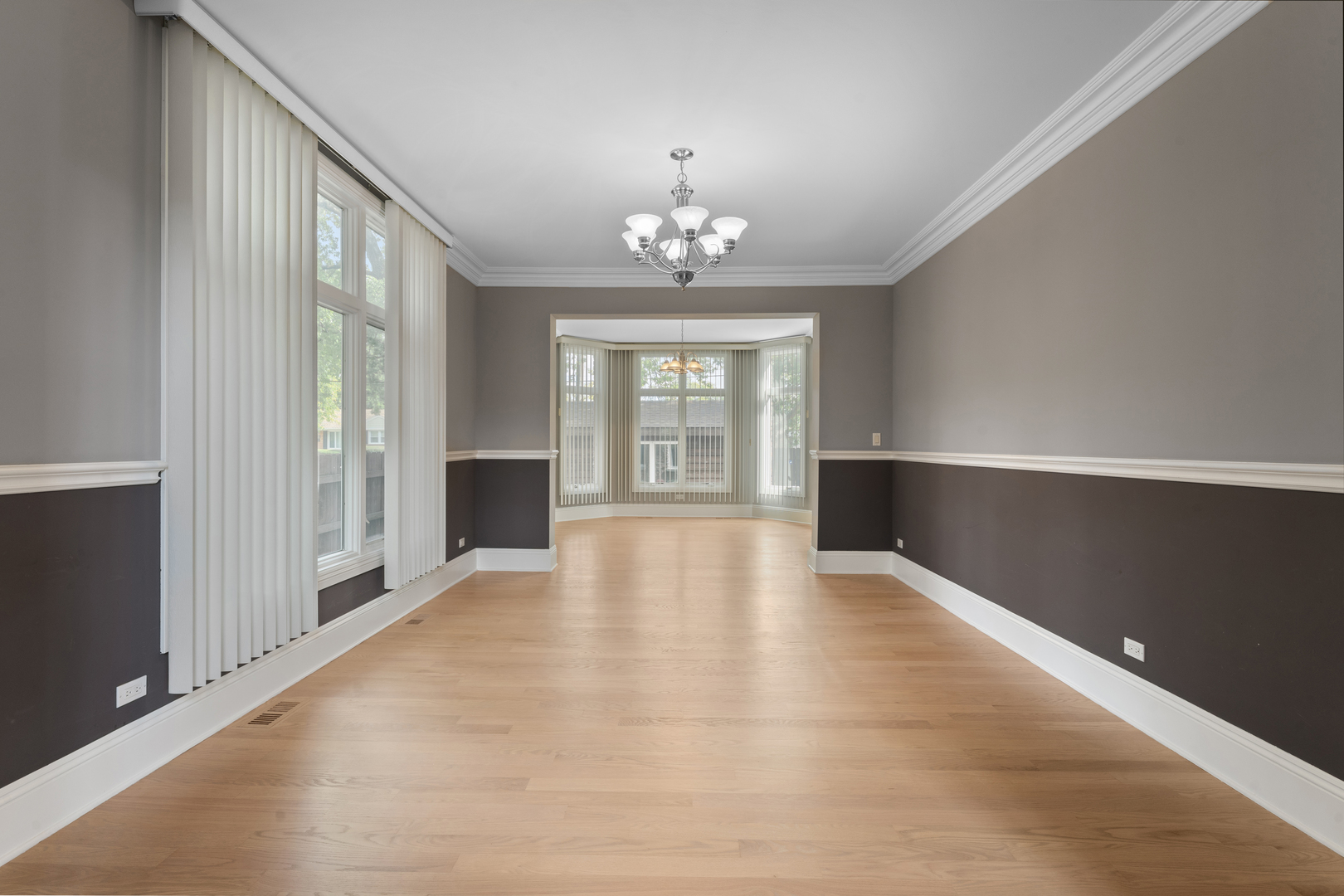 1184 Prospect Lane, Des Plaines, IL 60018