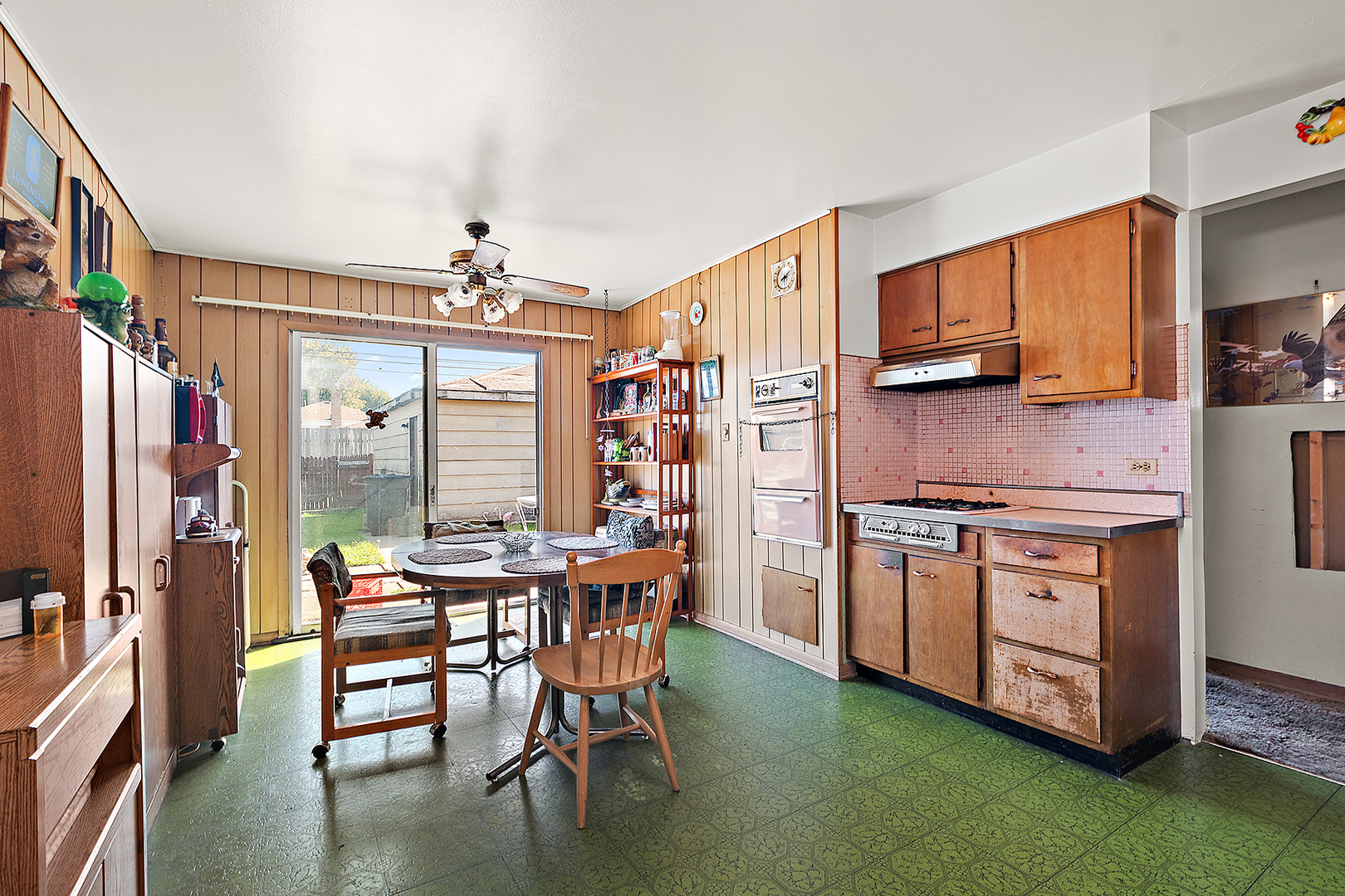 12917 S Marquette Avenue, Chicago, IL 60633