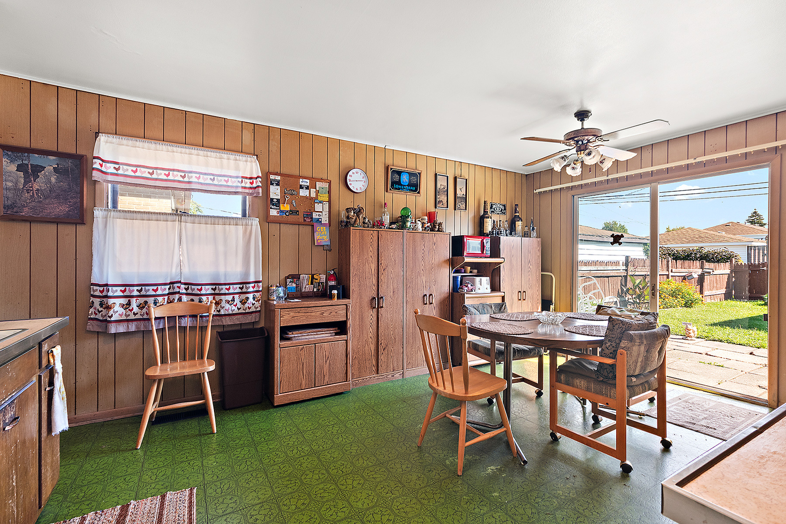 12917 S Marquette Avenue, Chicago, IL 60633