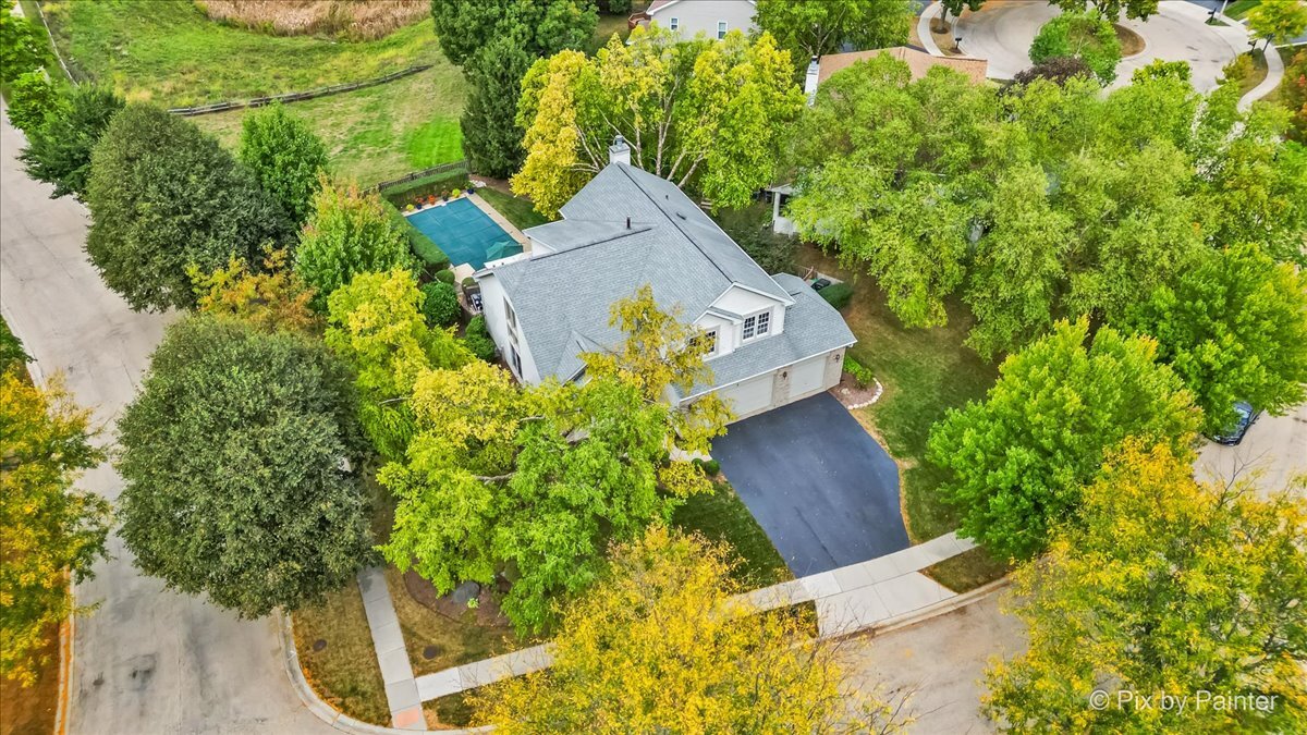 2 WHITE CHAPEL Court, Algonquin, IL 60102