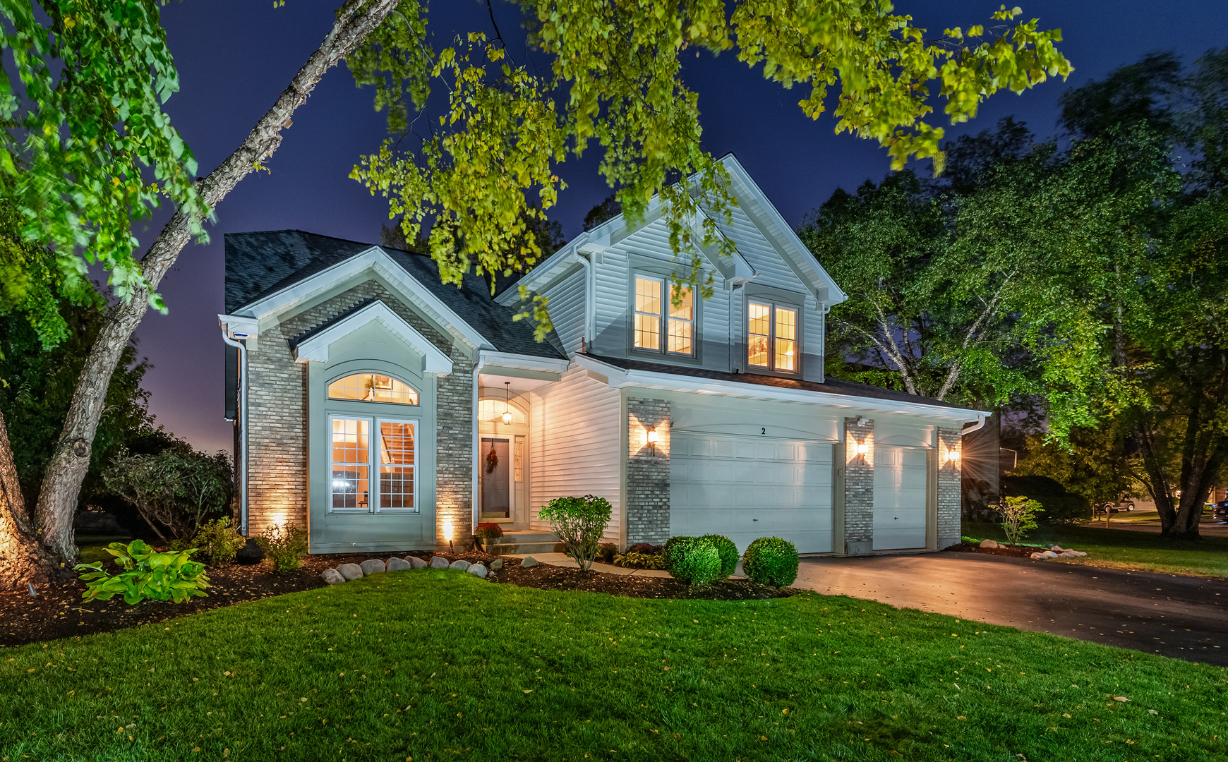 2 WHITE CHAPEL Court, Algonquin, IL 60102