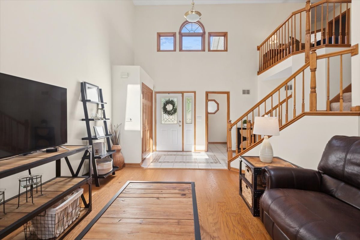 180 GROVE Court, Lemont, IL 60439