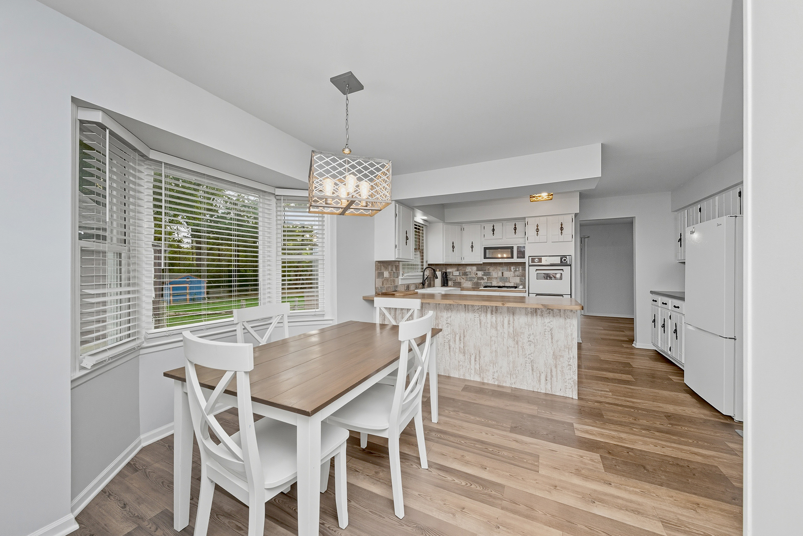 5S254 Middle Road, Naperville, IL 60563