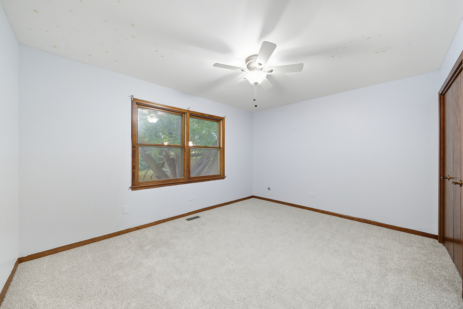 5S254 Middle Road, Naperville, IL 60563