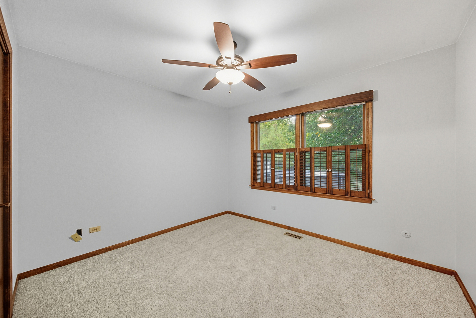 5S254 Middle Road, Naperville, IL 60563