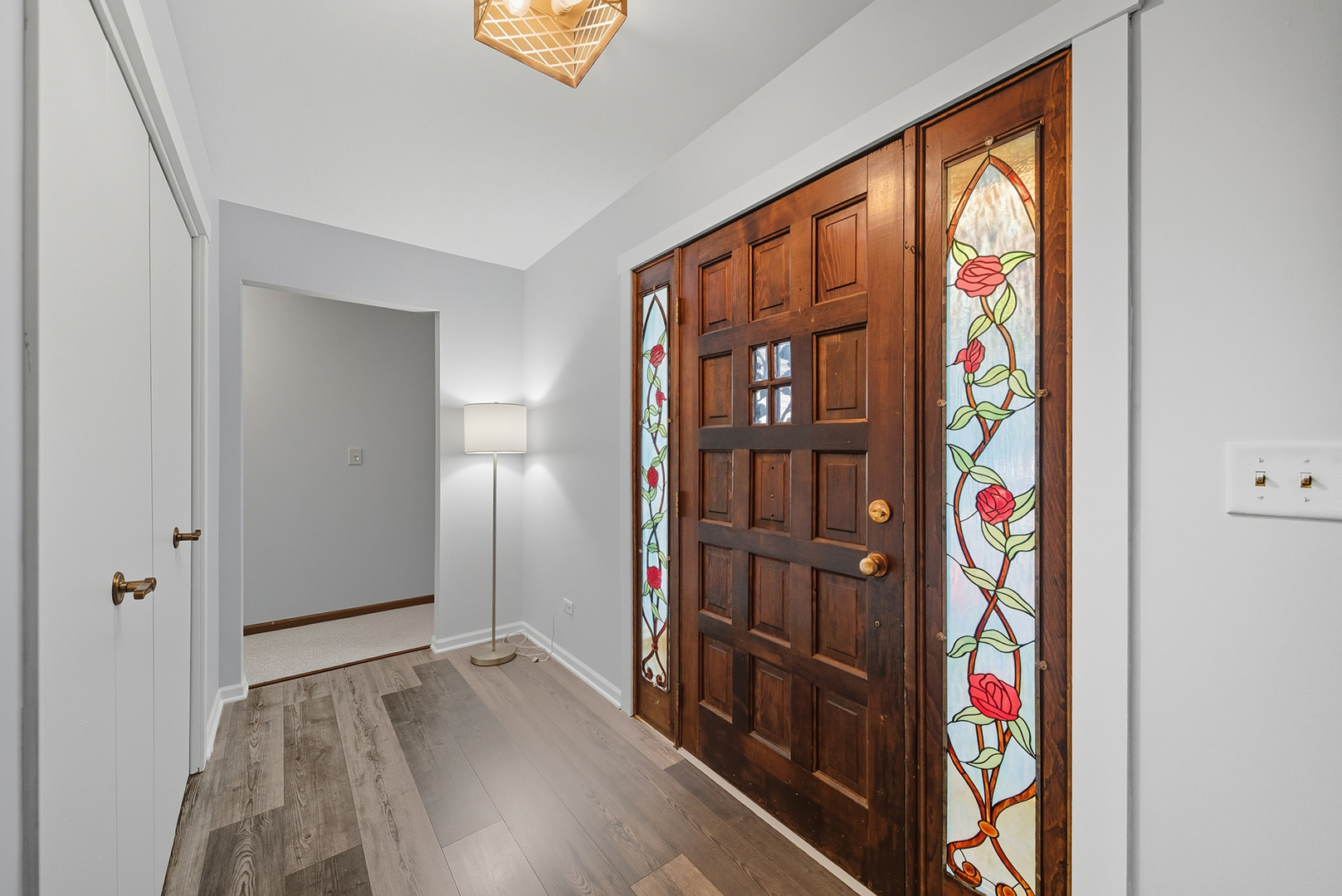 5S254 Middle Road, Naperville, IL 60563