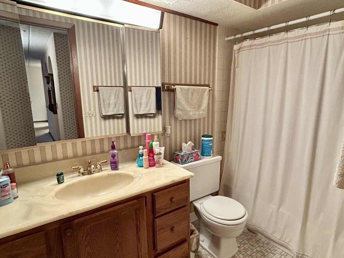 7110 W Cullom Avenue #111, Norridge, IL 60706