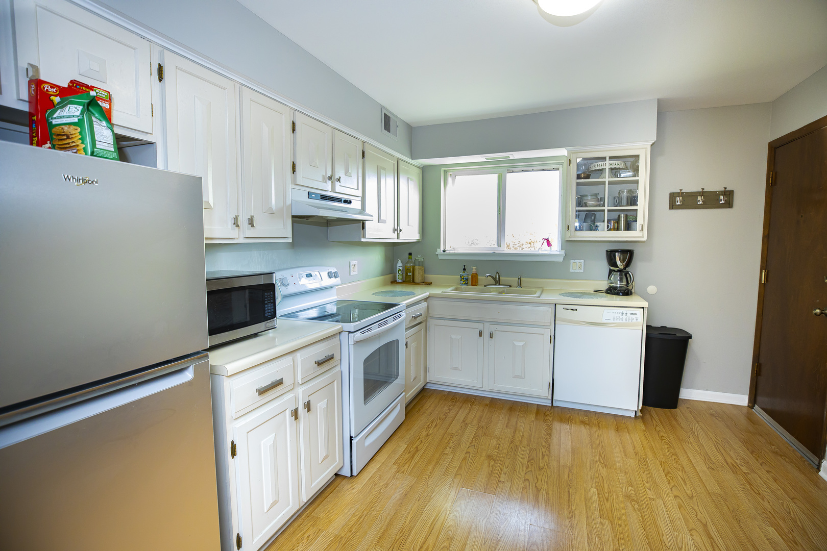912 S Plum Grove Road #321, Palatine, IL 60067