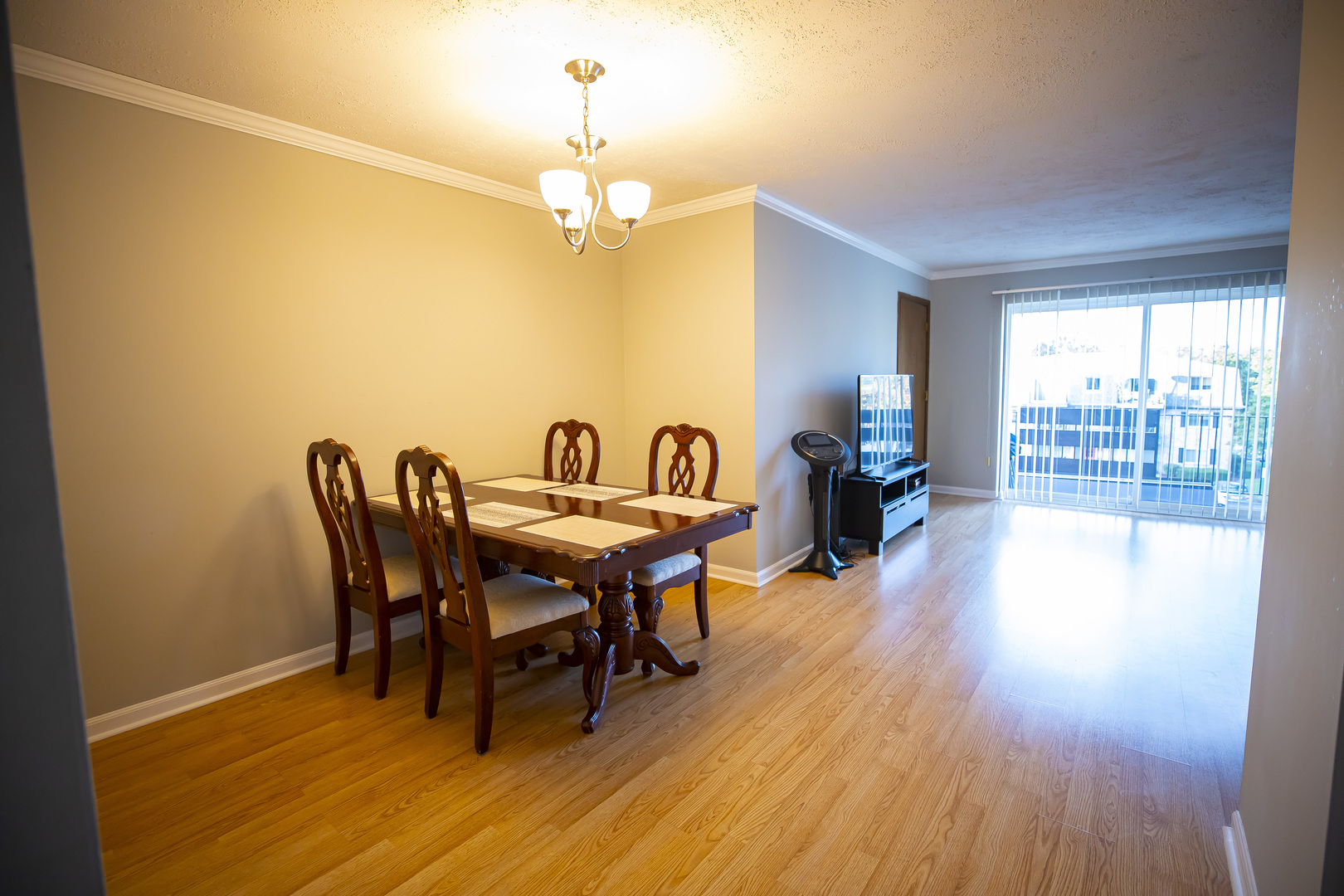 912 S Plum Grove Road #321, Palatine, IL 60067