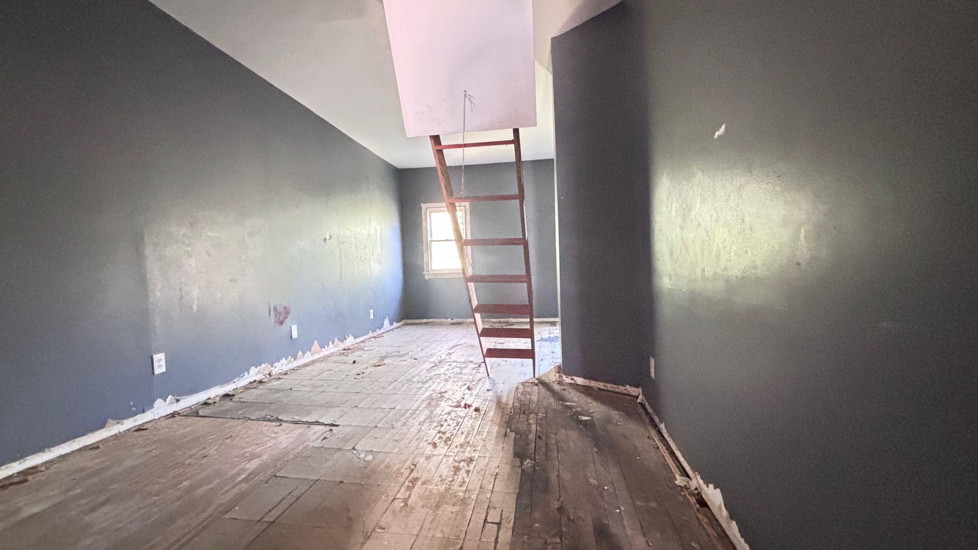 7125 S University Avenue, Chicago, IL 60619